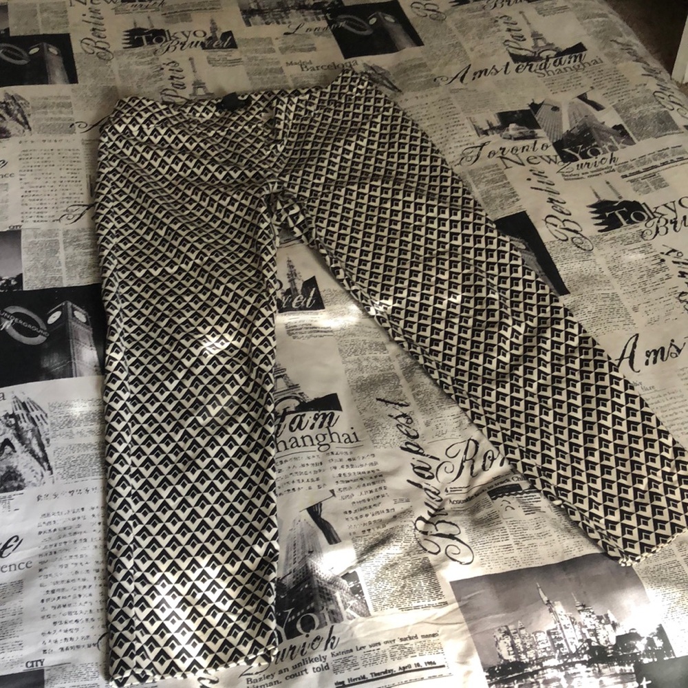 White House Black market pants